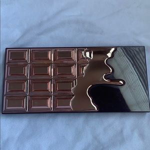 Makeup Revolution eyeshadow palette